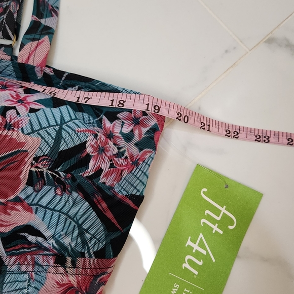 🆕️ Fit 4 U Innovative Swim Solutions Tankini and Bottom Swimwear Set Sz 22W - Picture 9 of 16